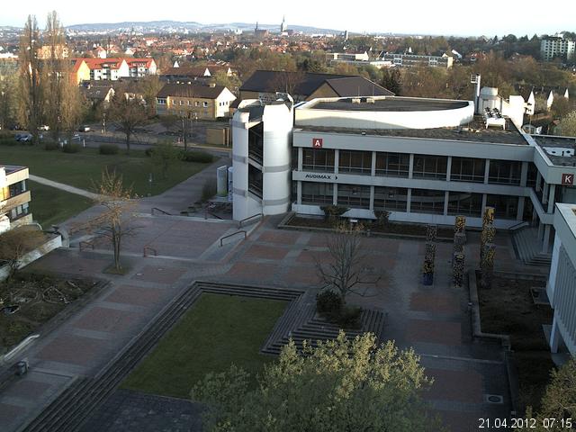 Foto der Webcam: Verwaltungsgeb&auml;ude, Innenhof mit Audimax, H&ouml;rsaal-Geb&auml;ude 1