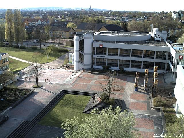 Foto der Webcam: Verwaltungsgeb&auml;ude, Innenhof mit Audimax, H&ouml;rsaal-Geb&auml;ude 1