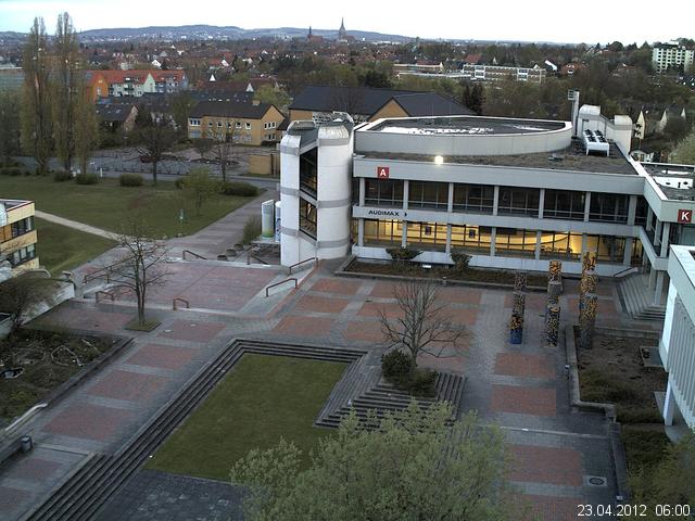 Foto der Webcam: Verwaltungsgeb&auml;ude, Innenhof mit Audimax, H&ouml;rsaal-Geb&auml;ude 1