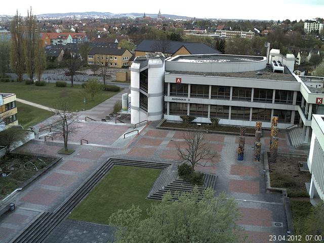 Foto der Webcam: Verwaltungsgeb&auml;ude, Innenhof mit Audimax, H&ouml;rsaal-Geb&auml;ude 1