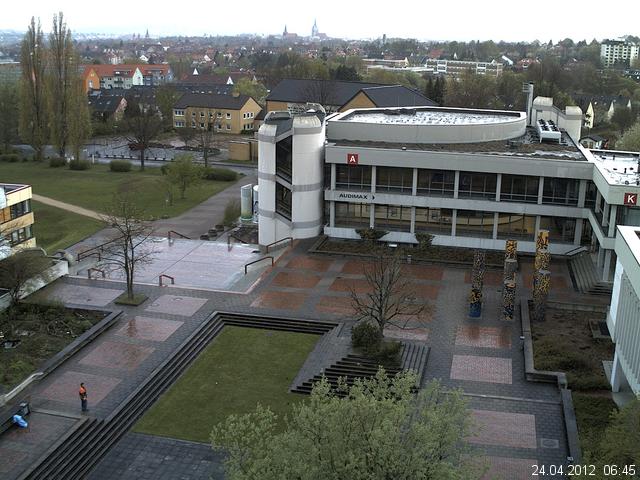 Foto der Webcam: Verwaltungsgeb&auml;ude, Innenhof mit Audimax, H&ouml;rsaal-Geb&auml;ude 1