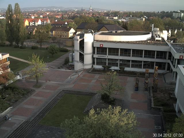 Foto der Webcam: Verwaltungsgeb&auml;ude, Innenhof mit Audimax, H&ouml;rsaal-Geb&auml;ude 1