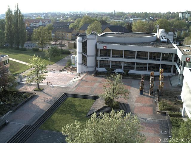 Foto der Webcam: Verwaltungsgeb&auml;ude, Innenhof mit Audimax, H&ouml;rsaal-Geb&auml;ude 1