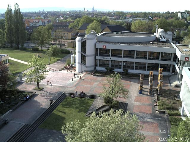 Foto der Webcam: Verwaltungsgeb&auml;ude, Innenhof mit Audimax, H&ouml;rsaal-Geb&auml;ude 1