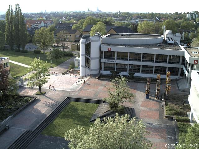 Foto der Webcam: Verwaltungsgeb&auml;ude, Innenhof mit Audimax, H&ouml;rsaal-Geb&auml;ude 1