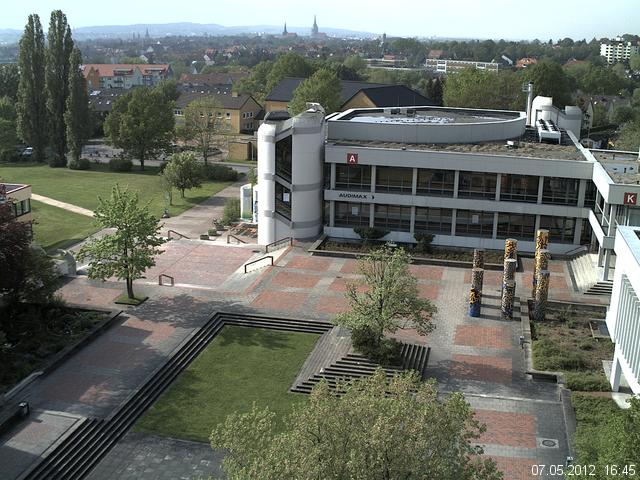 Foto der Webcam: Verwaltungsgeb&auml;ude, Innenhof mit Audimax, H&ouml;rsaal-Geb&auml;ude 1