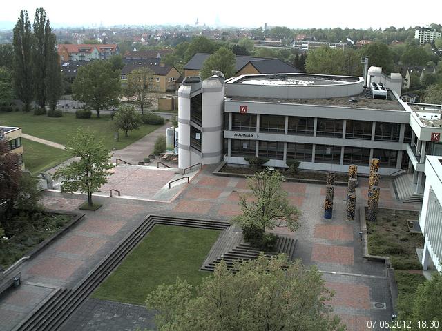Foto der Webcam: Verwaltungsgeb&auml;ude, Innenhof mit Audimax, H&ouml;rsaal-Geb&auml;ude 1