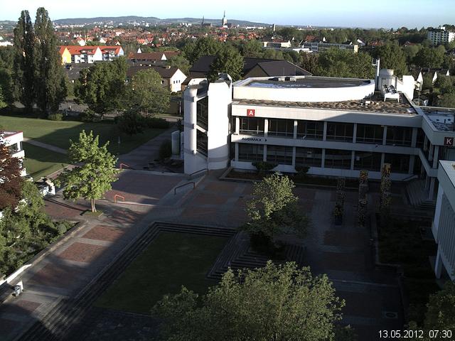 Foto der Webcam: Verwaltungsgeb&auml;ude, Innenhof mit Audimax, H&ouml;rsaal-Geb&auml;ude 1
