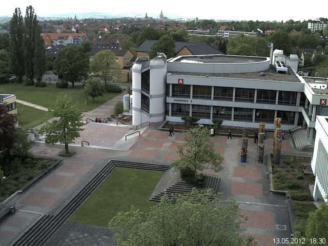 Foto der Webcam: Verwaltungsgeb&auml;ude, Innenhof mit Audimax, H&ouml;rsaal-Geb&auml;ude 1