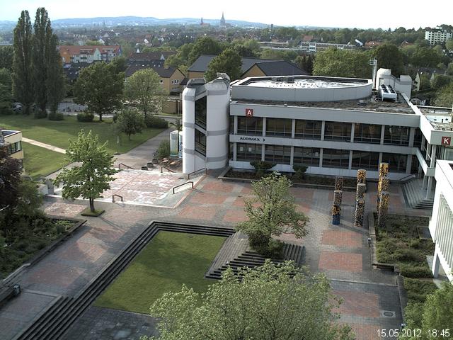 Foto der Webcam: Verwaltungsgeb&auml;ude, Innenhof mit Audimax, H&ouml;rsaal-Geb&auml;ude 1