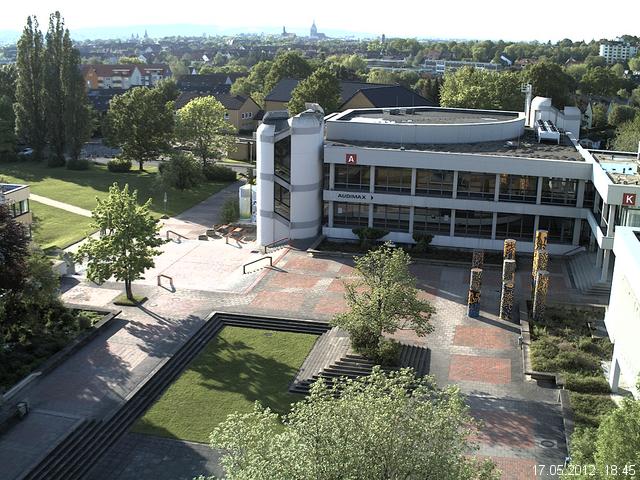 Foto der Webcam: Verwaltungsgeb&auml;ude, Innenhof mit Audimax, H&ouml;rsaal-Geb&auml;ude 1
