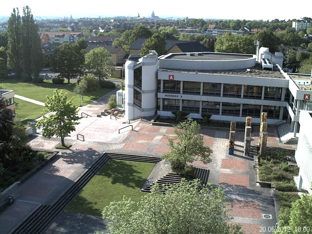 Foto der Webcam: Verwaltungsgeb&auml;ude, Innenhof mit Audimax, H&ouml;rsaal-Geb&auml;ude 1