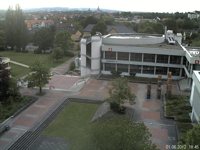 Foto der Webcam: Verwaltungsgeb&auml;ude, Innenhof mit Audimax, H&ouml;rsaal-Geb&auml;ude 1