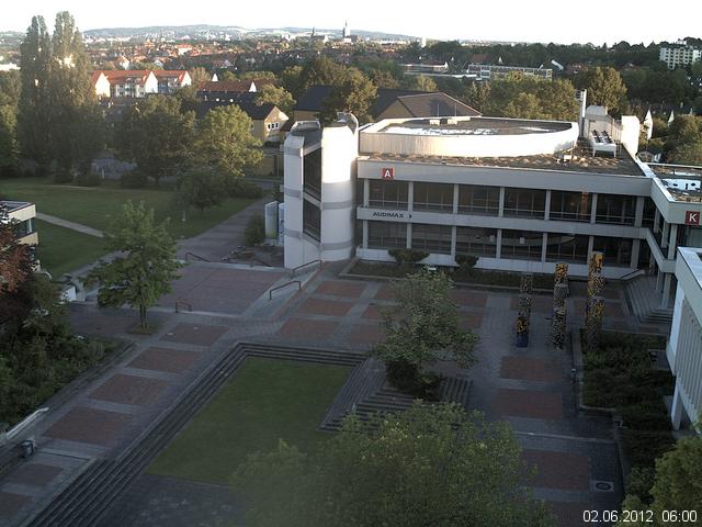 Foto der Webcam: Verwaltungsgeb&auml;ude, Innenhof mit Audimax, H&ouml;rsaal-Geb&auml;ude 1