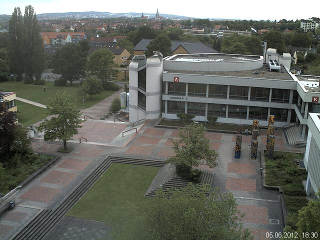 Foto der Webcam: Verwaltungsgeb&auml;ude, Innenhof mit Audimax, H&ouml;rsaal-Geb&auml;ude 1