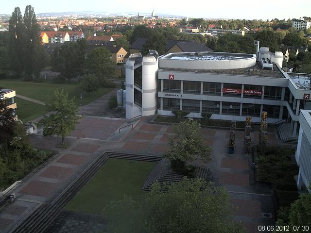 Foto der Webcam: Verwaltungsgeb&auml;ude, Innenhof mit Audimax, H&ouml;rsaal-Geb&auml;ude 1