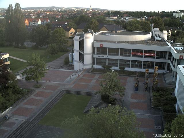 Foto der Webcam: Verwaltungsgeb&auml;ude, Innenhof mit Audimax, H&ouml;rsaal-Geb&auml;ude 1