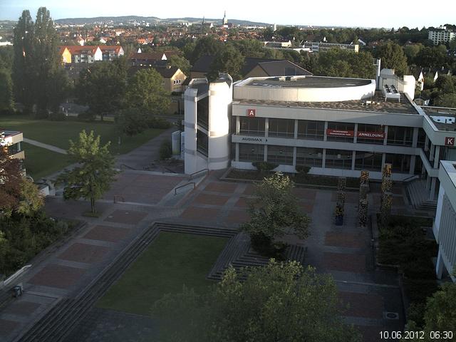 Foto der Webcam: Verwaltungsgeb&auml;ude, Innenhof mit Audimax, H&ouml;rsaal-Geb&auml;ude 1