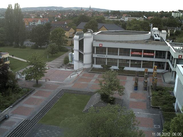 Foto der Webcam: Verwaltungsgeb&auml;ude, Innenhof mit Audimax, H&ouml;rsaal-Geb&auml;ude 1