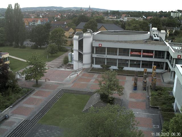 Foto der Webcam: Verwaltungsgeb&auml;ude, Innenhof mit Audimax, H&ouml;rsaal-Geb&auml;ude 1