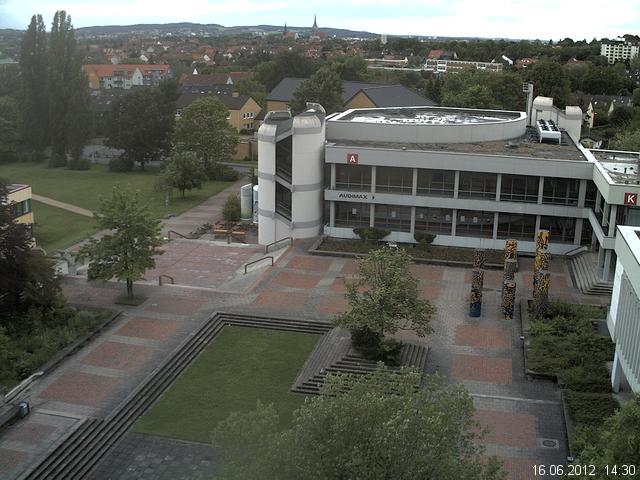Foto der Webcam: Verwaltungsgeb&auml;ude, Innenhof mit Audimax, H&ouml;rsaal-Geb&auml;ude 1
