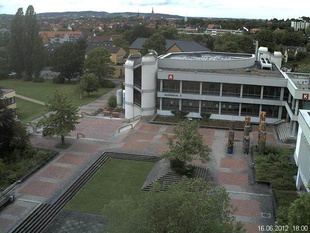Foto der Webcam: Verwaltungsgeb&auml;ude, Innenhof mit Audimax, H&ouml;rsaal-Geb&auml;ude 1