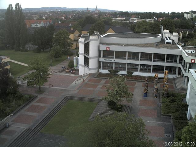 Foto der Webcam: Verwaltungsgeb&auml;ude, Innenhof mit Audimax, H&ouml;rsaal-Geb&auml;ude 1