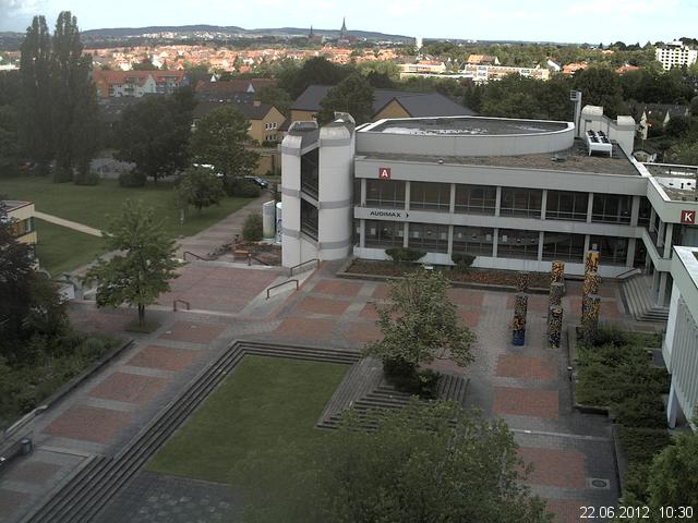 Foto der Webcam: Verwaltungsgeb&auml;ude, Innenhof mit Audimax, H&ouml;rsaal-Geb&auml;ude 1