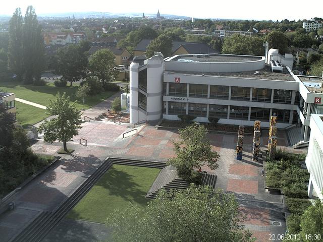 Foto der Webcam: Verwaltungsgeb&auml;ude, Innenhof mit Audimax, H&ouml;rsaal-Geb&auml;ude 1