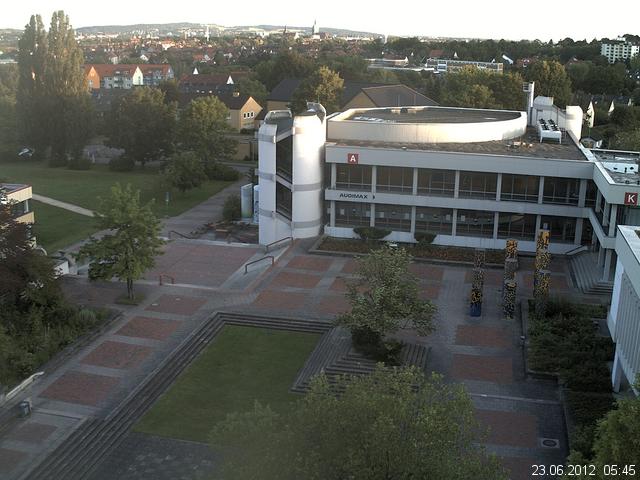 Foto der Webcam: Verwaltungsgeb&auml;ude, Innenhof mit Audimax, H&ouml;rsaal-Geb&auml;ude 1