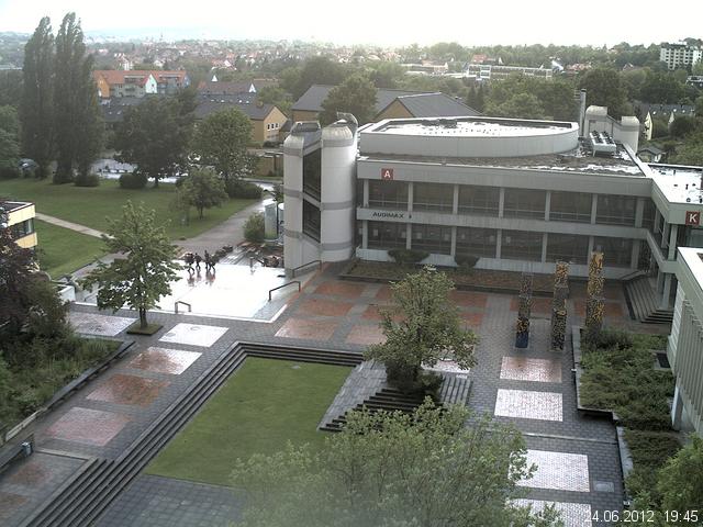 Foto der Webcam: Verwaltungsgeb&auml;ude, Innenhof mit Audimax, H&ouml;rsaal-Geb&auml;ude 1