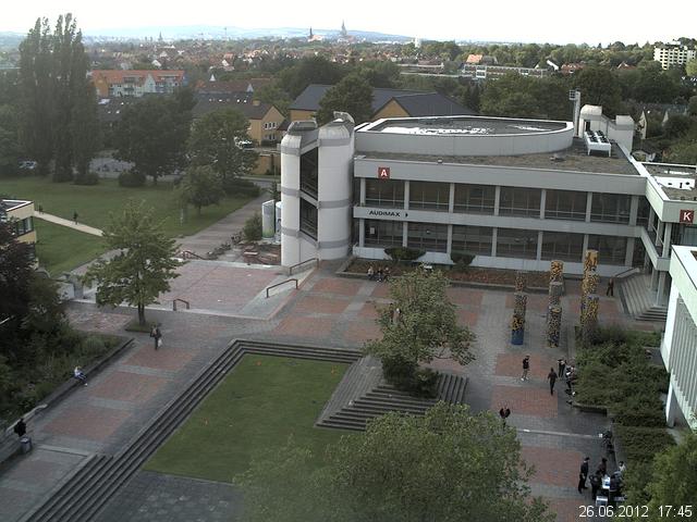 Foto der Webcam: Verwaltungsgeb&auml;ude, Innenhof mit Audimax, H&ouml;rsaal-Geb&auml;ude 1