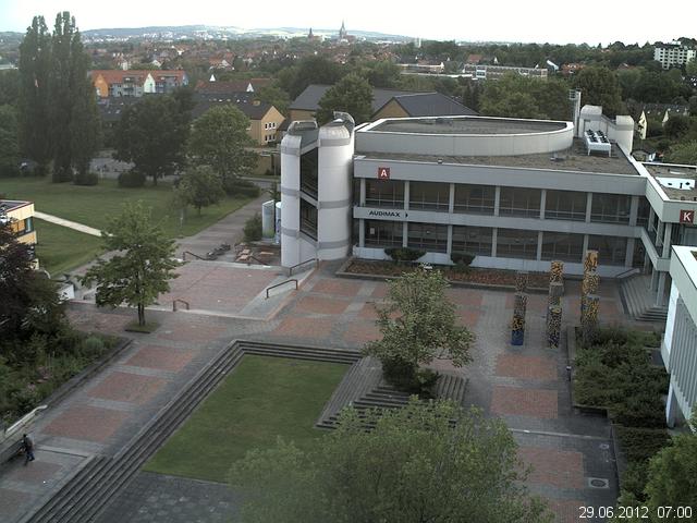 Foto der Webcam: Verwaltungsgeb&auml;ude, Innenhof mit Audimax, H&ouml;rsaal-Geb&auml;ude 1