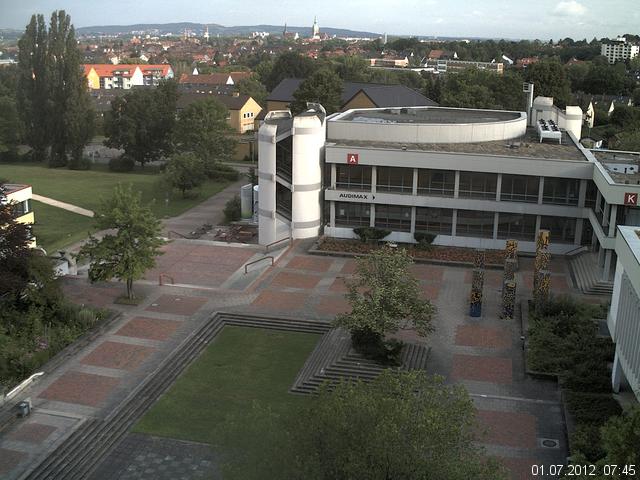 Foto der Webcam: Verwaltungsgeb&auml;ude, Innenhof mit Audimax, H&ouml;rsaal-Geb&auml;ude 1