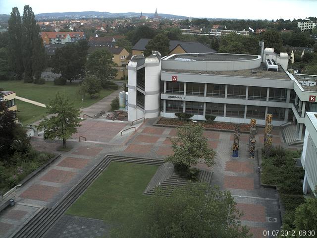 Foto der Webcam: Verwaltungsgeb&auml;ude, Innenhof mit Audimax, H&ouml;rsaal-Geb&auml;ude 1