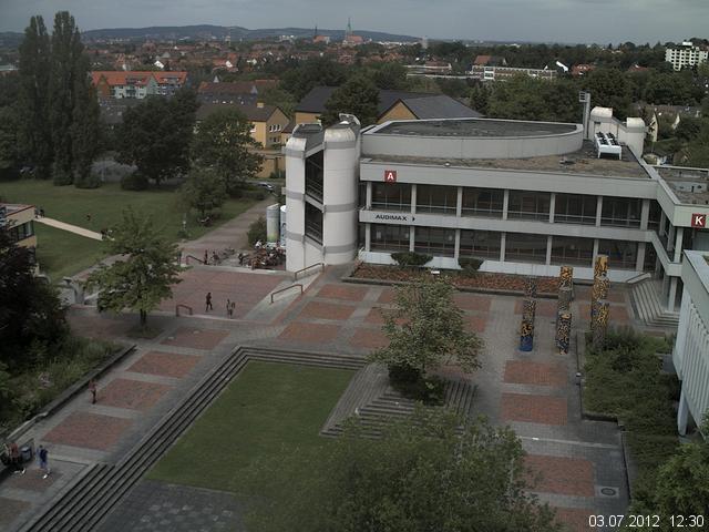 Foto der Webcam: Verwaltungsgeb&auml;ude, Innenhof mit Audimax, H&ouml;rsaal-Geb&auml;ude 1