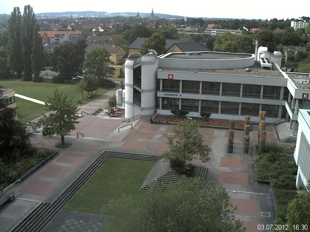 Foto der Webcam: Verwaltungsgeb&auml;ude, Innenhof mit Audimax, H&ouml;rsaal-Geb&auml;ude 1