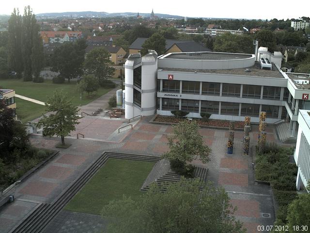 Foto der Webcam: Verwaltungsgeb&auml;ude, Innenhof mit Audimax, H&ouml;rsaal-Geb&auml;ude 1