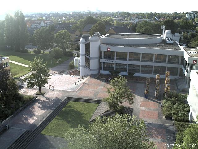 Foto der Webcam: Verwaltungsgeb&auml;ude, Innenhof mit Audimax, H&ouml;rsaal-Geb&auml;ude 1