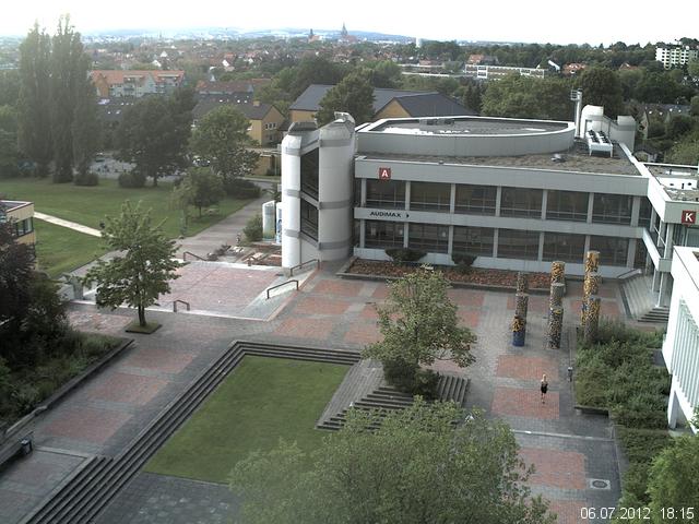 Foto der Webcam: Verwaltungsgeb&auml;ude, Innenhof mit Audimax, H&ouml;rsaal-Geb&auml;ude 1