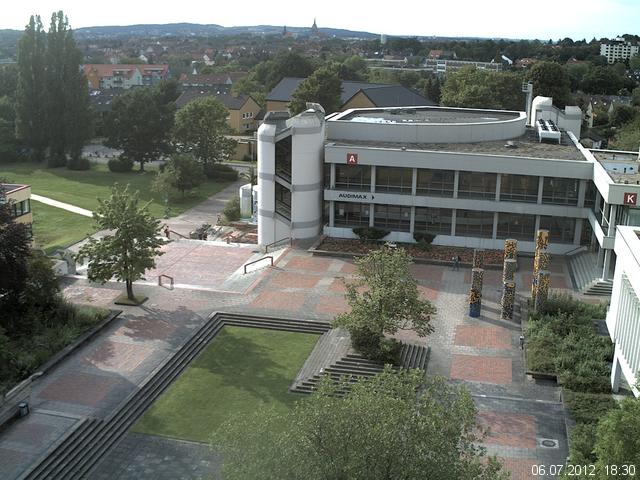 Foto der Webcam: Verwaltungsgeb&auml;ude, Innenhof mit Audimax, H&ouml;rsaal-Geb&auml;ude 1