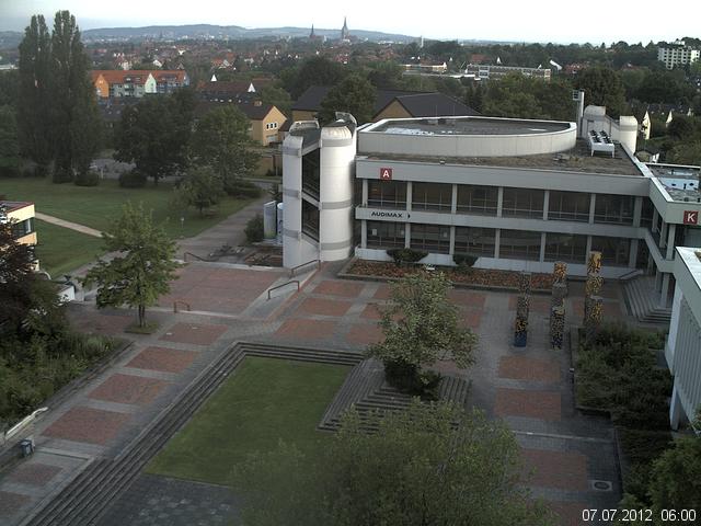 Foto der Webcam: Verwaltungsgeb&auml;ude, Innenhof mit Audimax, H&ouml;rsaal-Geb&auml;ude 1
