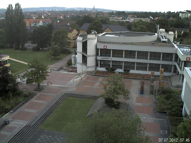 Foto der Webcam: Verwaltungsgeb&auml;ude, Innenhof mit Audimax, H&ouml;rsaal-Geb&auml;ude 1