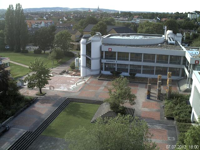 Foto der Webcam: Verwaltungsgeb&auml;ude, Innenhof mit Audimax, H&ouml;rsaal-Geb&auml;ude 1