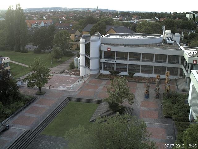 Foto der Webcam: Verwaltungsgeb&auml;ude, Innenhof mit Audimax, H&ouml;rsaal-Geb&auml;ude 1