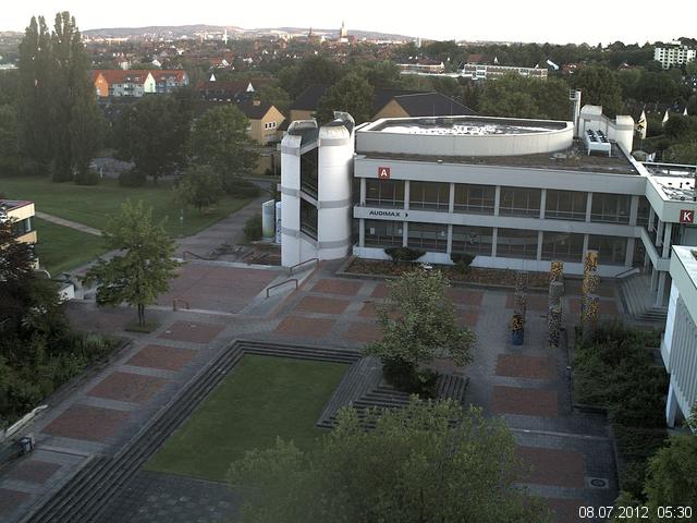 Foto der Webcam: Verwaltungsgeb&auml;ude, Innenhof mit Audimax, H&ouml;rsaal-Geb&auml;ude 1