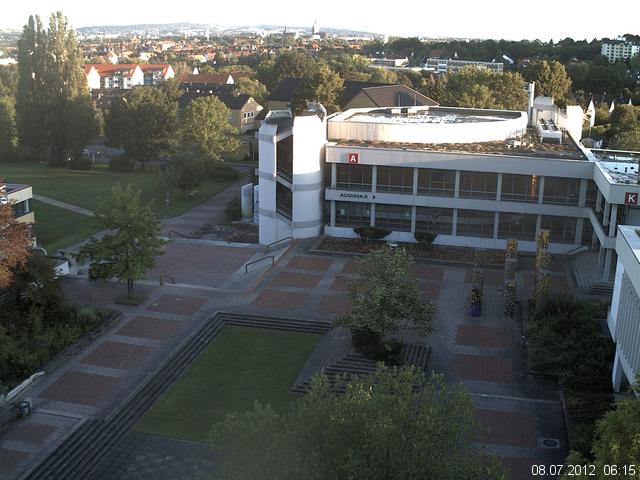 Foto der Webcam: Verwaltungsgeb&auml;ude, Innenhof mit Audimax, H&ouml;rsaal-Geb&auml;ude 1