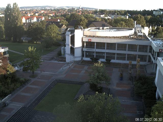 Foto der Webcam: Verwaltungsgeb&auml;ude, Innenhof mit Audimax, H&ouml;rsaal-Geb&auml;ude 1