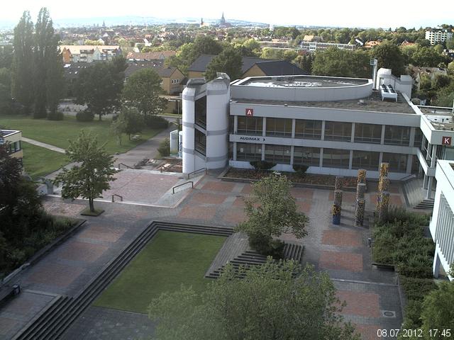 Foto der Webcam: Verwaltungsgeb&auml;ude, Innenhof mit Audimax, H&ouml;rsaal-Geb&auml;ude 1