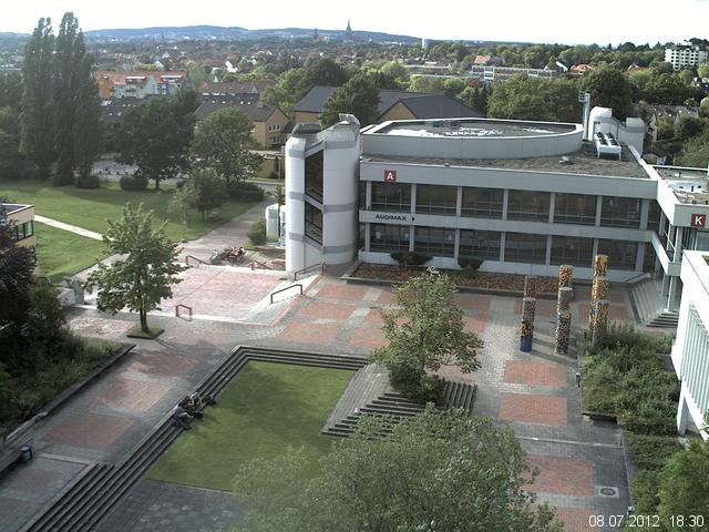 Foto der Webcam: Verwaltungsgeb&auml;ude, Innenhof mit Audimax, H&ouml;rsaal-Geb&auml;ude 1
